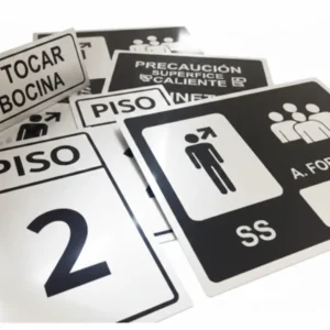 señalética en aluminio compuesto